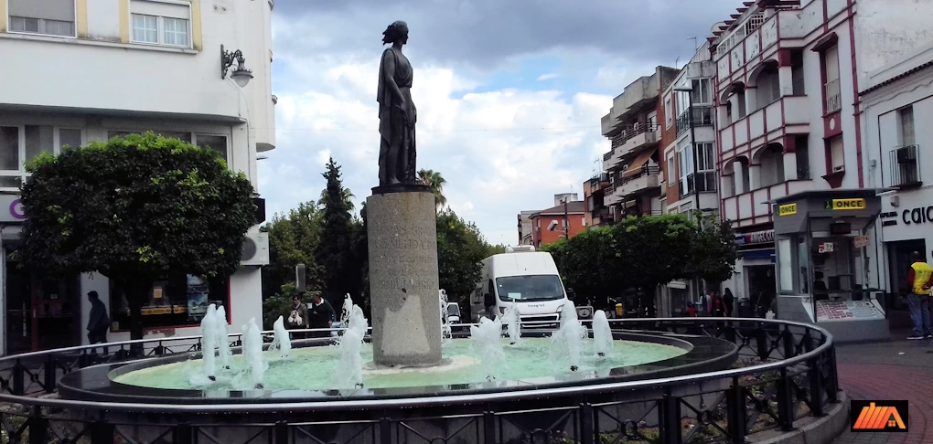 Fuente en glorieta de Mérida