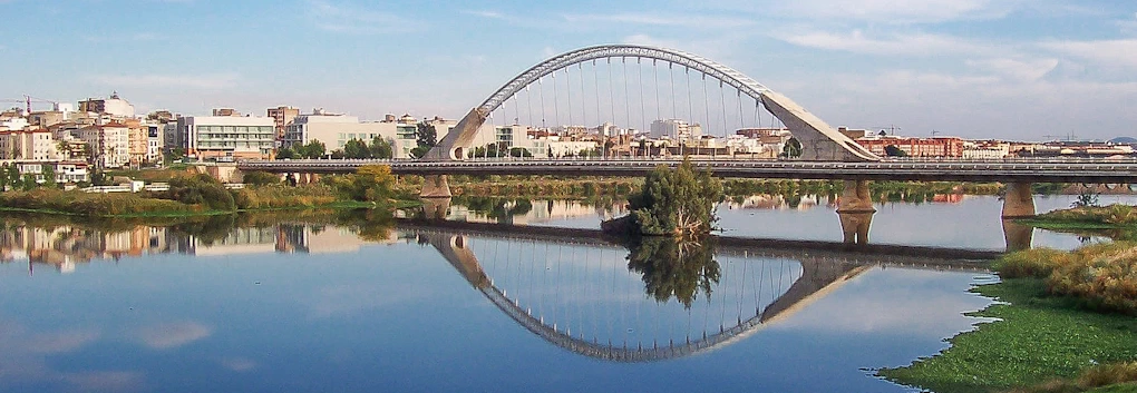 Puente a la entrada de Mérida